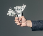 听说医生一年能挣250万，有些人气的心肝肺都炸了……