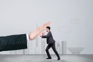 医护出现这些情况，可强制带薪休假或补偿？卫健委、人社厅回应！